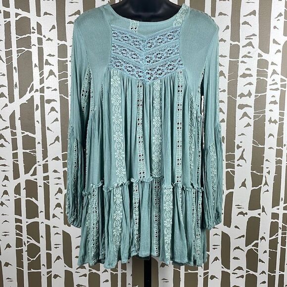 Free People Sage Green Gauze Eyelet Boho Top XS - Picture 1 of 11